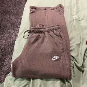 NWOT Nike Womans Fleece Pants